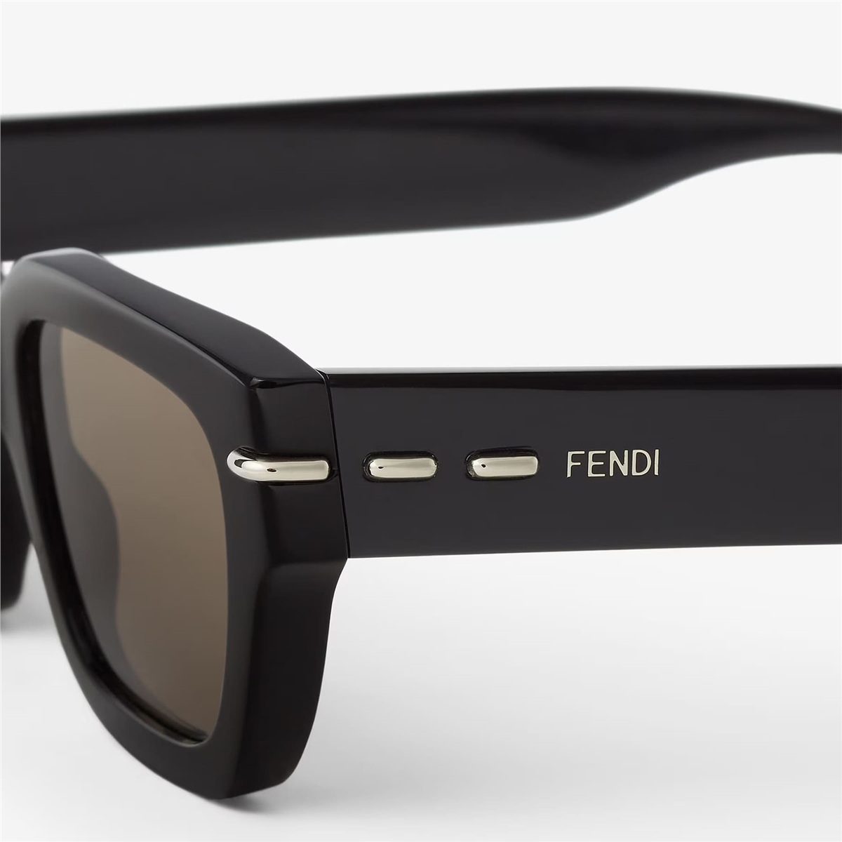 FENDI FE40191-01E